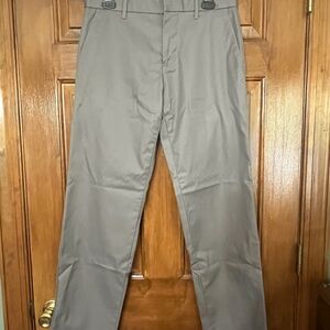 Gap gray Tailored Straight fit chinos. 30x32 Excellent condition